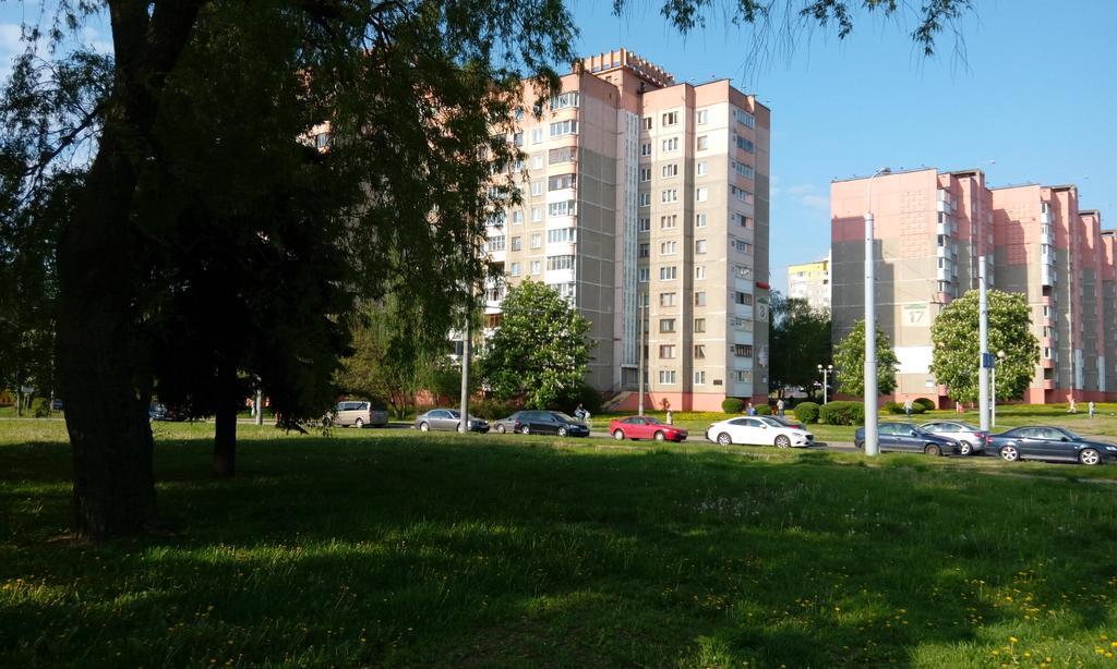 Apartment On Pritytskogo Street Minsk Exterior foto